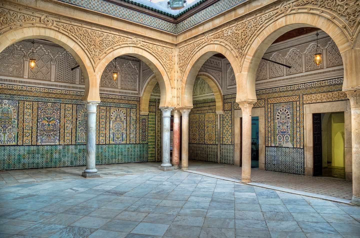 tunesien-moschee-kairouan-g149139341.jpg