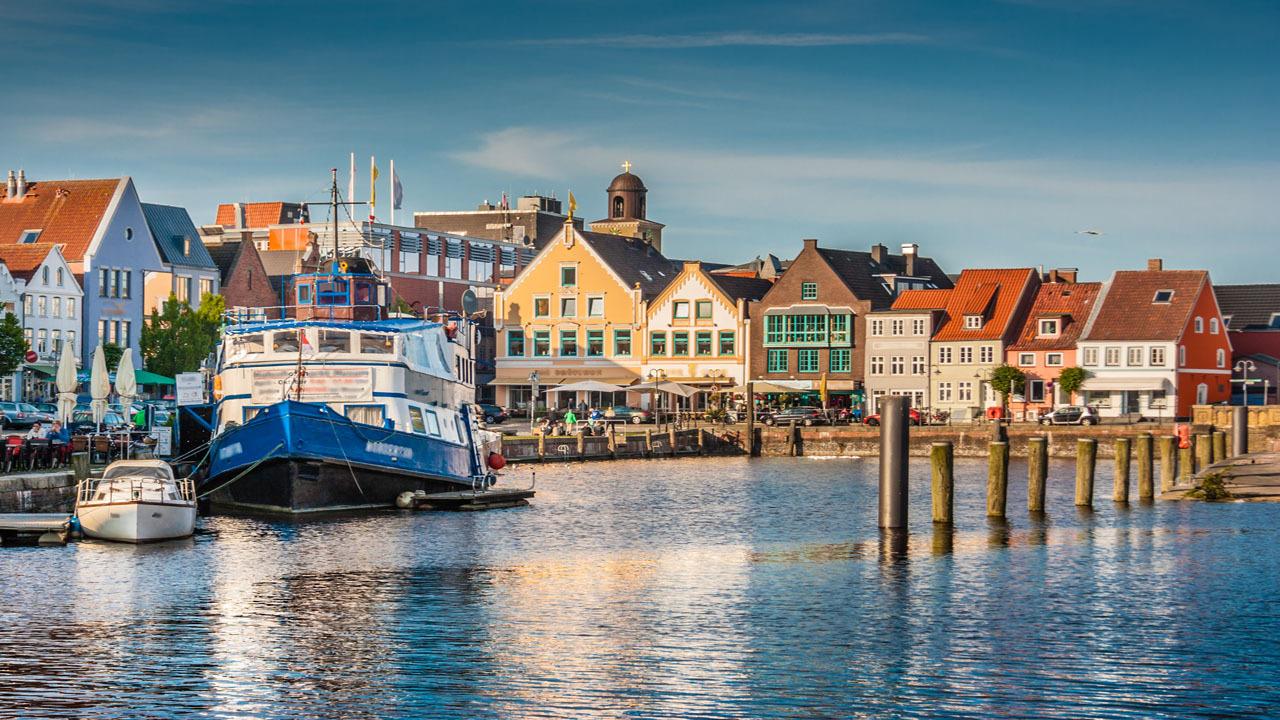 husum-nordsee-hafen-t-526444813.jpg