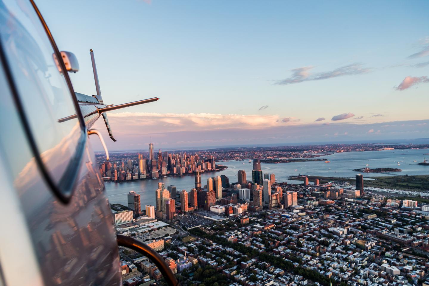 blta4c979df7660ab8d-usa-new-york-helikopter-skypline-g-613762544.jpg usa-new-york-helikopter-skypline-g-613762544.jpg