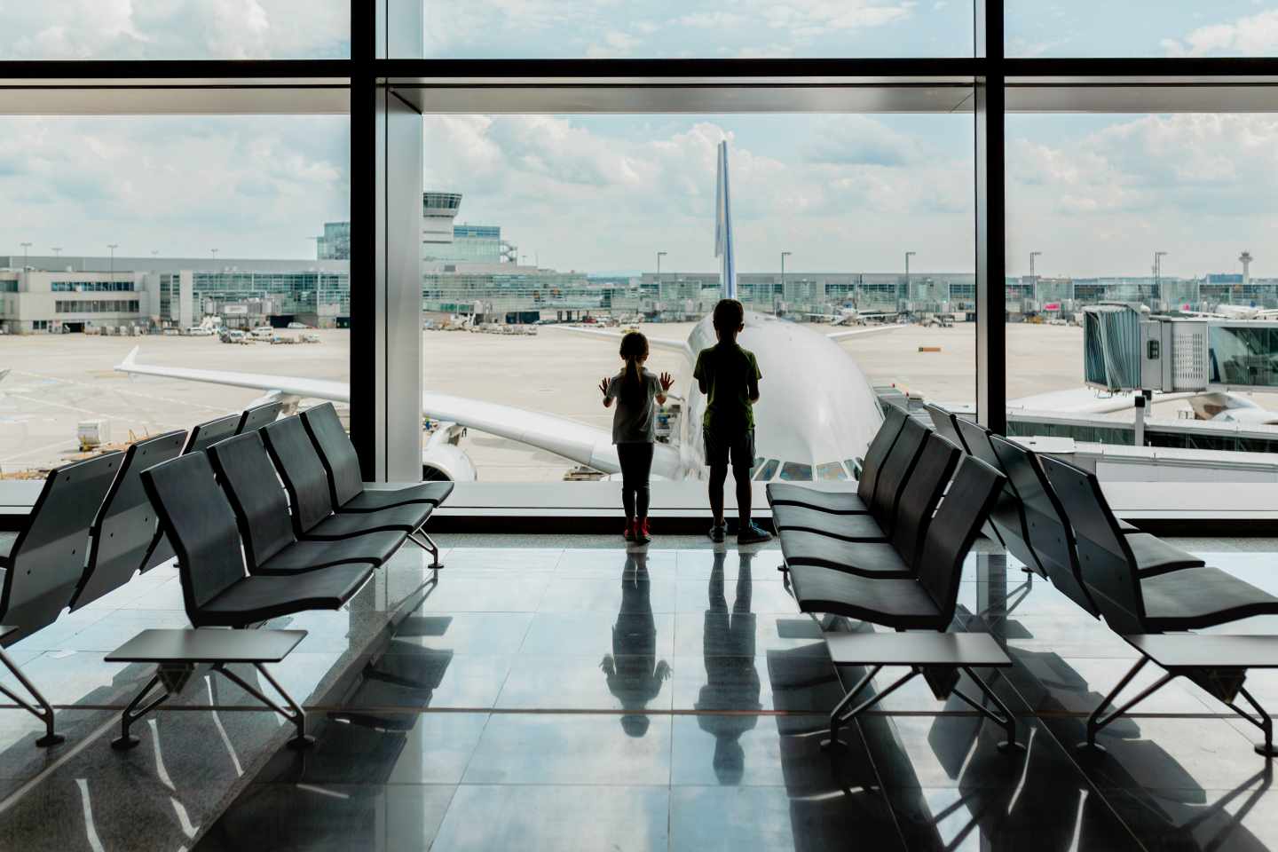 suedafrika-kinder-flughafen-g-1494057107.jpg