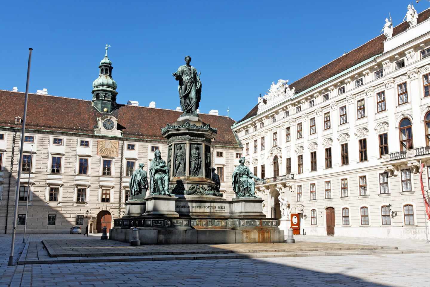 blt40cacc3d8b884764-luxushotel-wien-g-97702242.jpg Ein Denkmal in der Wiener Innenstadt