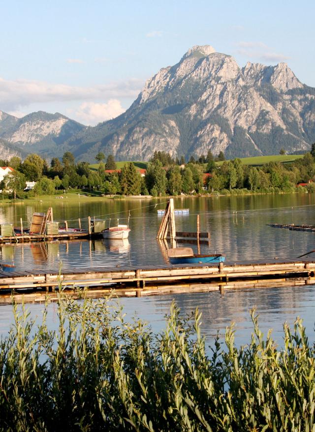 Zu den Angeboten Hotel im Allgäu mit Bahn - Blick auf den Hopfensee