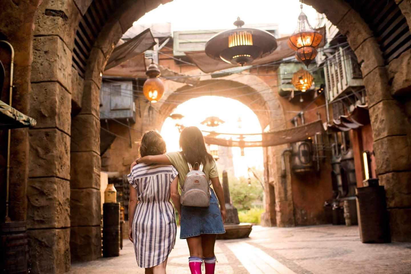 disney-world-resort-hollywood-studios-mutter-tochter.jpg