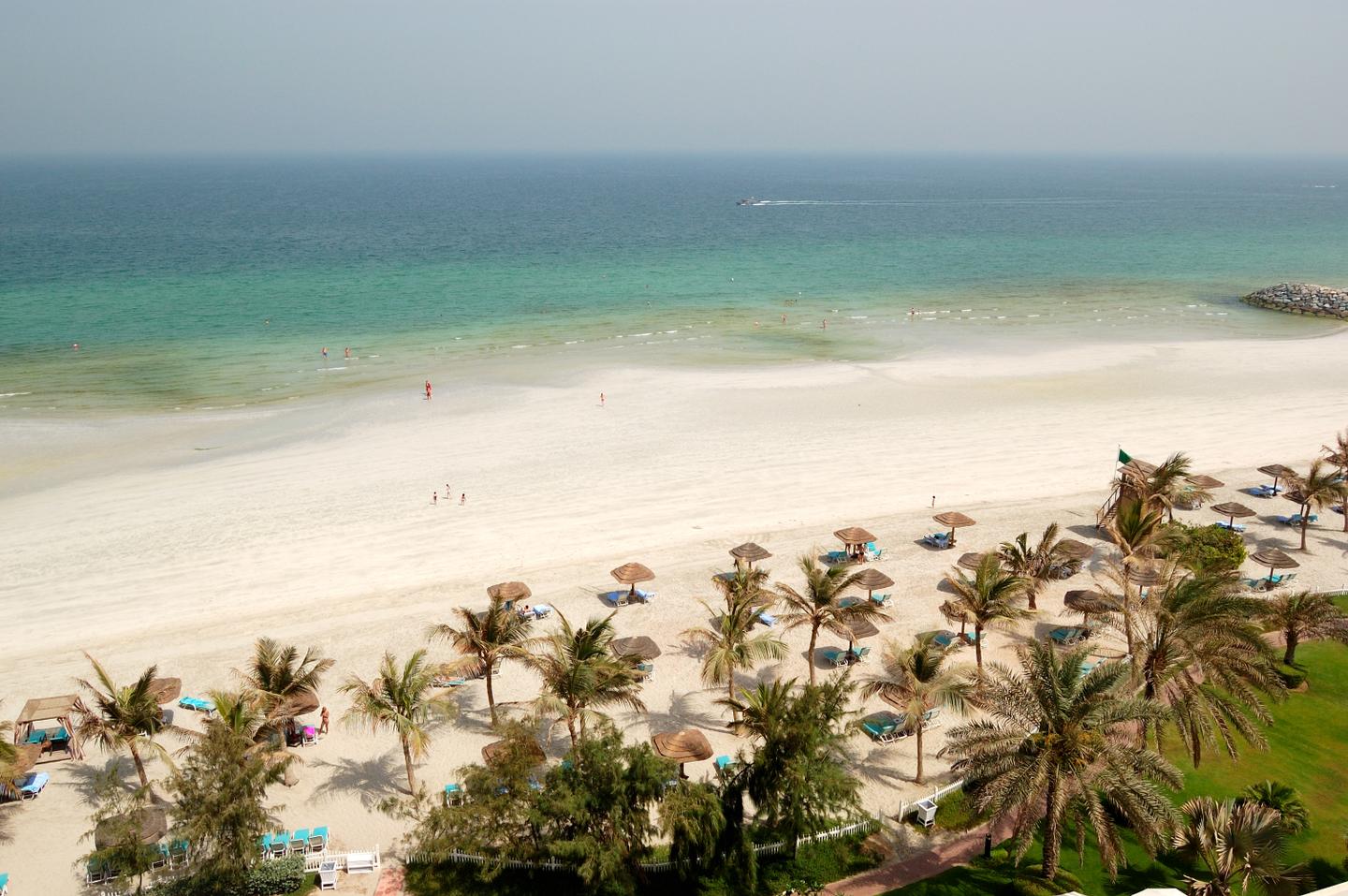 luxushotel-Ajman-g-157989650.jpg