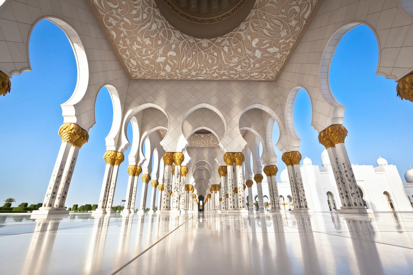 vae-abu-dhabi-sheikh-zayed-moschee-g-155431320.jpg