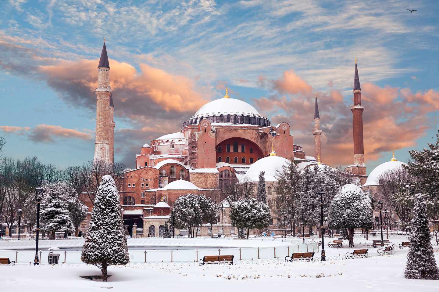Tuerkei-Istanbul_Hagia-Sophia-501599068.jpg
