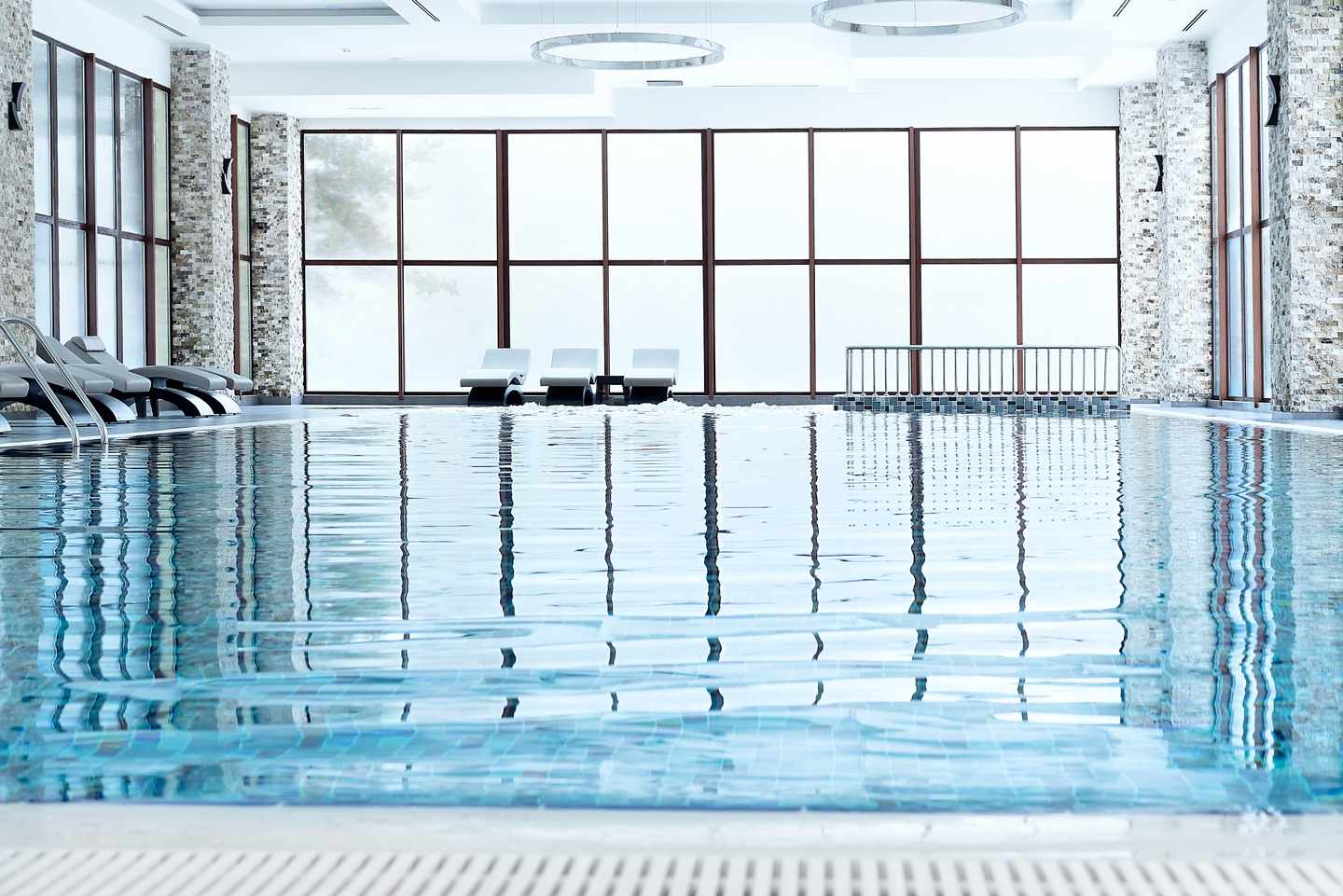 Hallenbad in pariser Hotel 