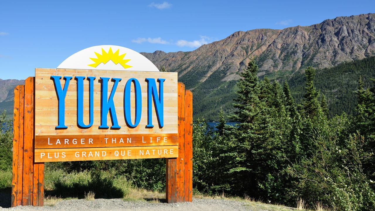 yukon-kanada-schild-t-121119386.jpg