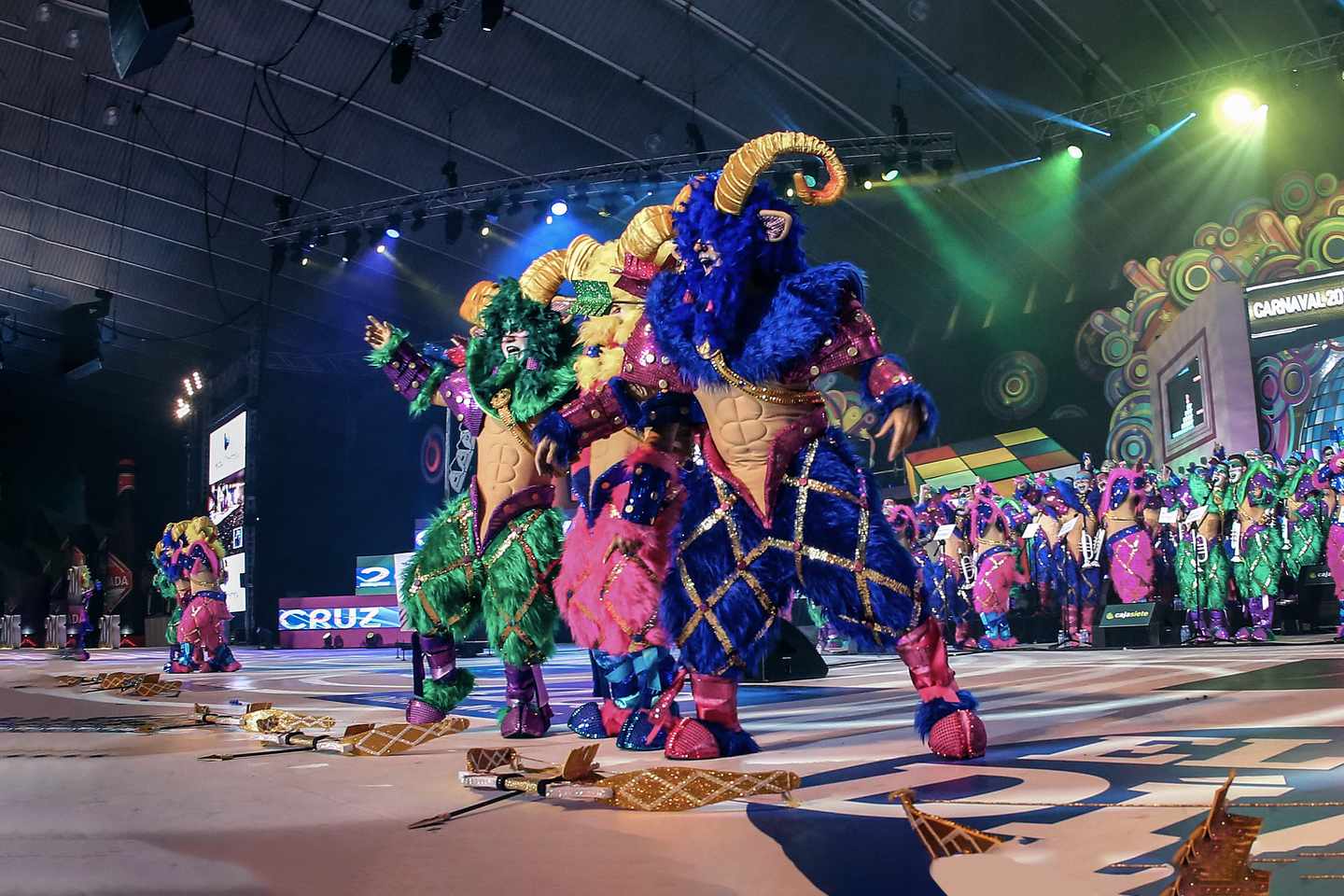 teneriffa-karneval-buehne-fa-lang-3.jpg