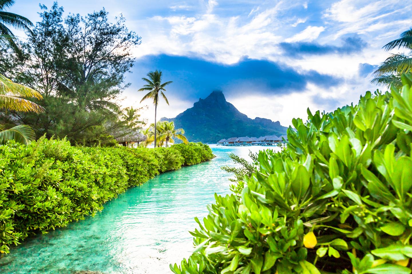 luxushotel-Französisch-Polynesien-g-930325236.jpg