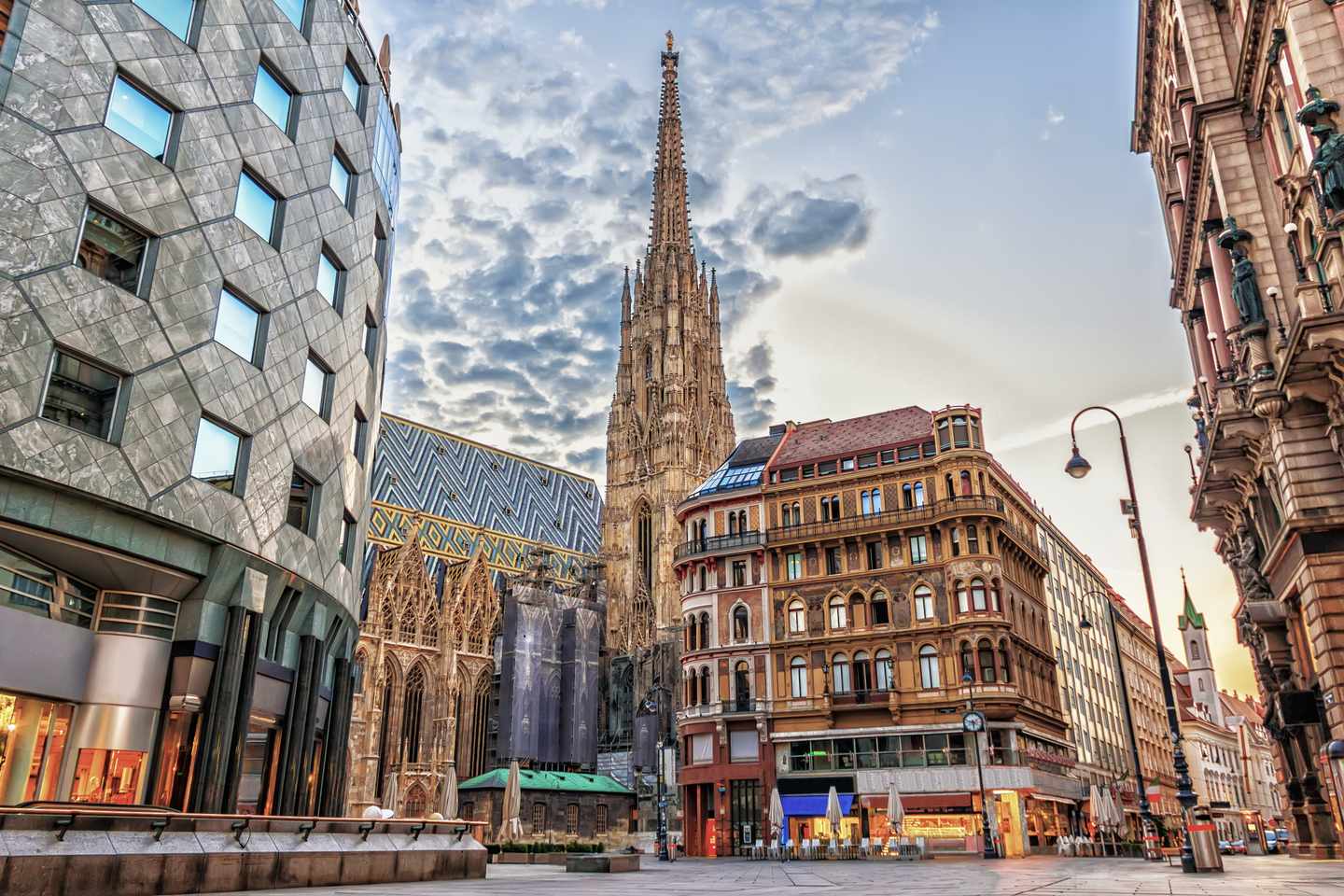 oesterreich-wien-stephansplatz-stephansdom-g-1088739190.jpg