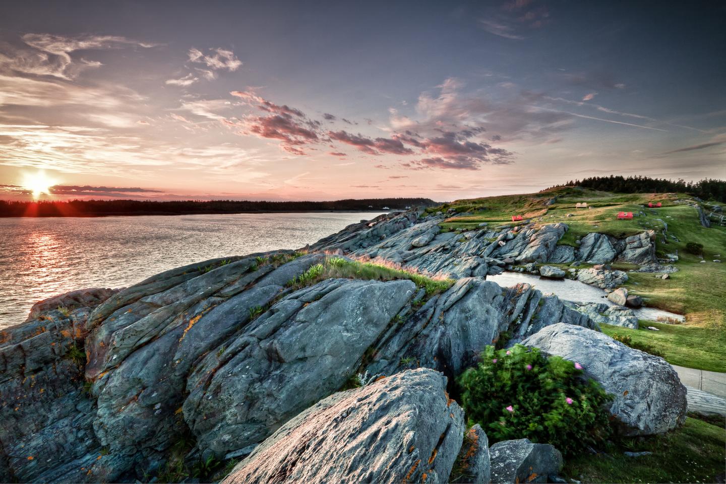 bltbc5aa9684c1719b3-kanada-neuschottland-yarmouth-sonnenuntergang-t-499906518.jpg kanada-neuschottland-yarmouth-sonnenuntergang-t-499906518.jpg
