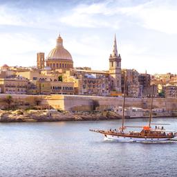 Malta-Marsamxett-Harbour-Valletta-Kathedrale-g-1187970415.jpg