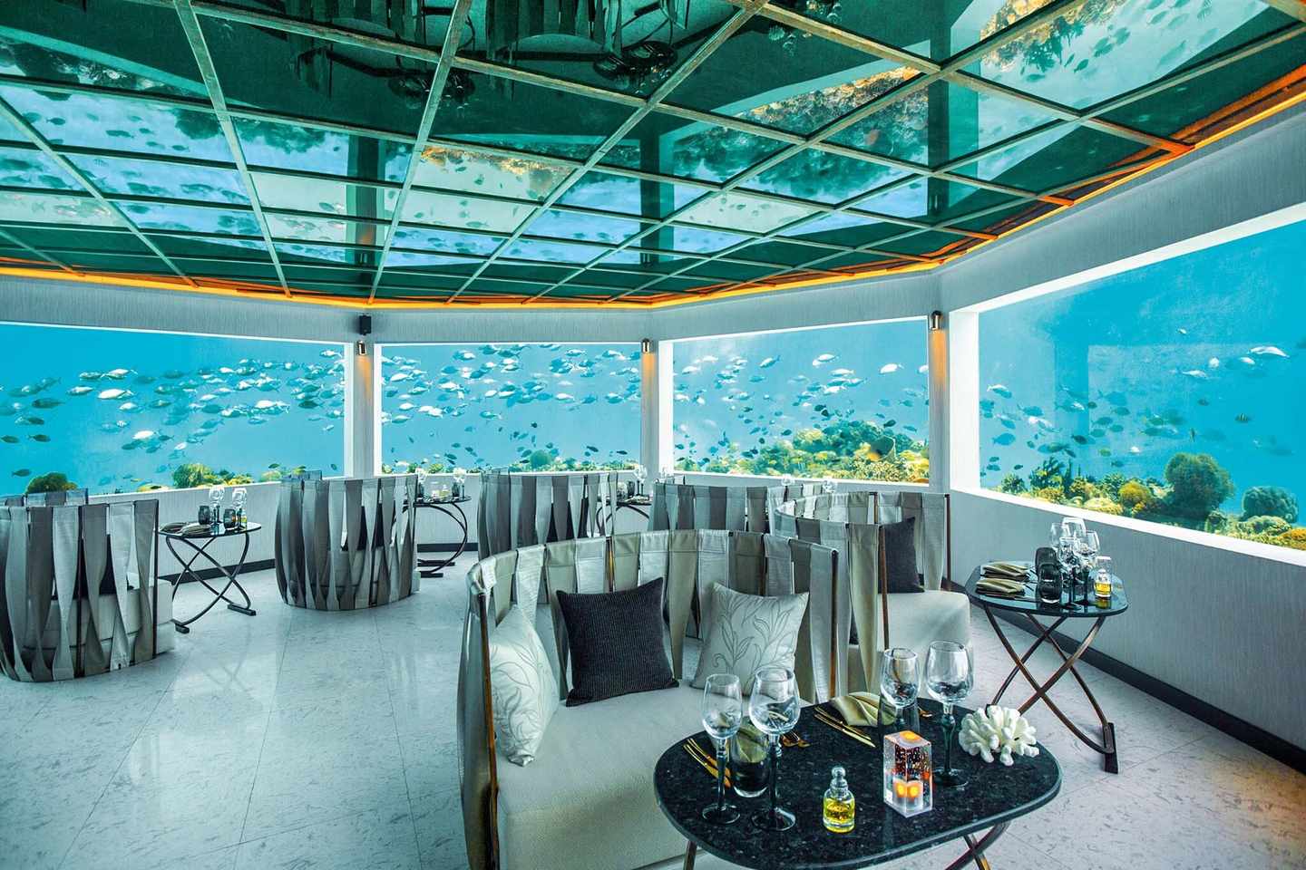 luxus-unterwasserrestaurants-malediven-m6m-MLE13133_DER1139290.jpg
