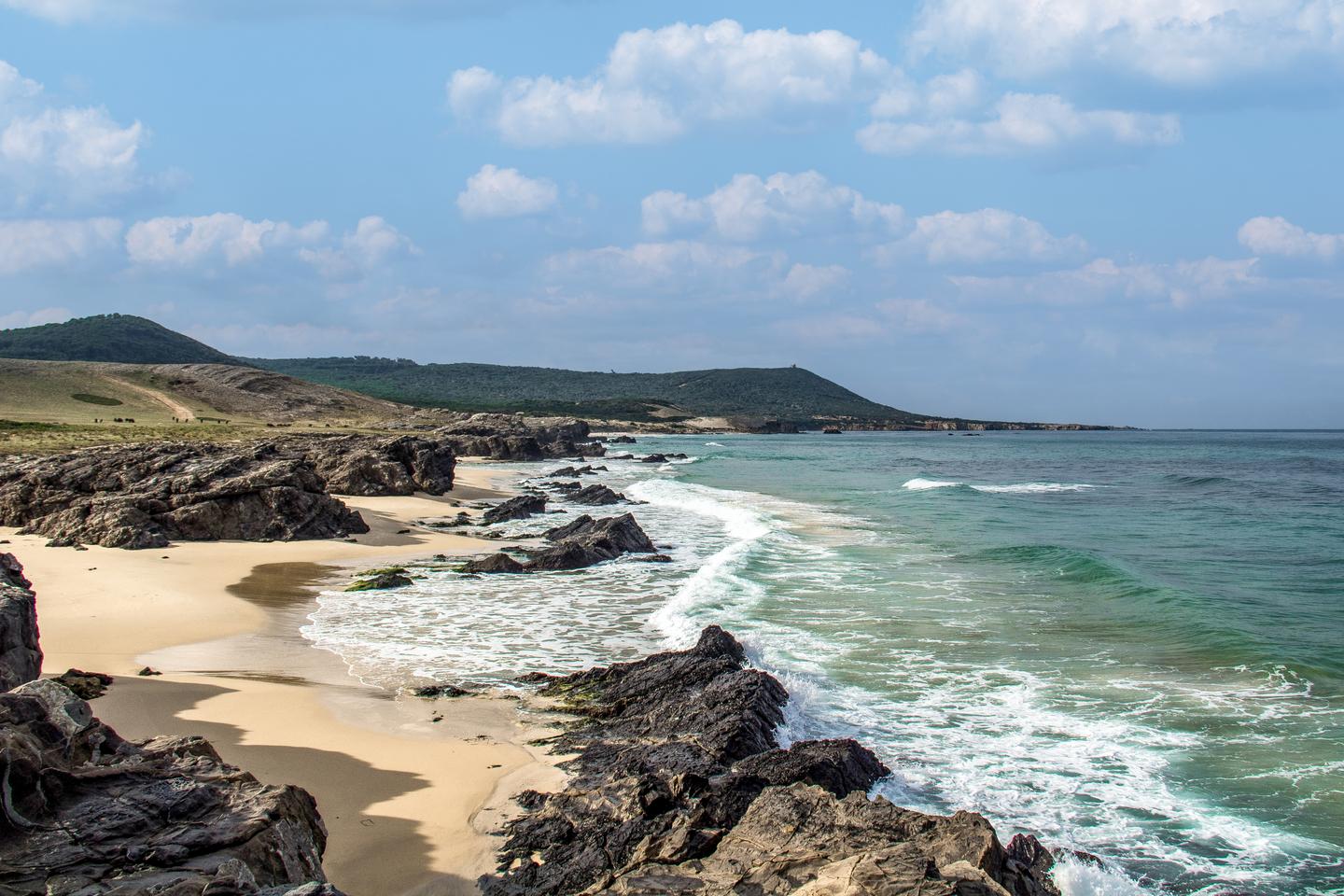 Berg und Strand von Korbous, Cap Bon, Tunesien