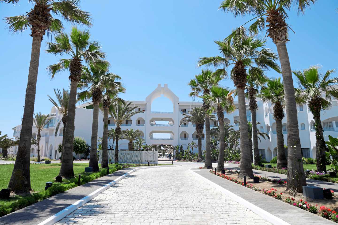 blt8be70c55ba16f280-Iberostar_Selection_Mirage_Hammamet_Bild02_DER1472163.jpg Blick auf den Eingang des Iberostar Selection Mirage Hammamet