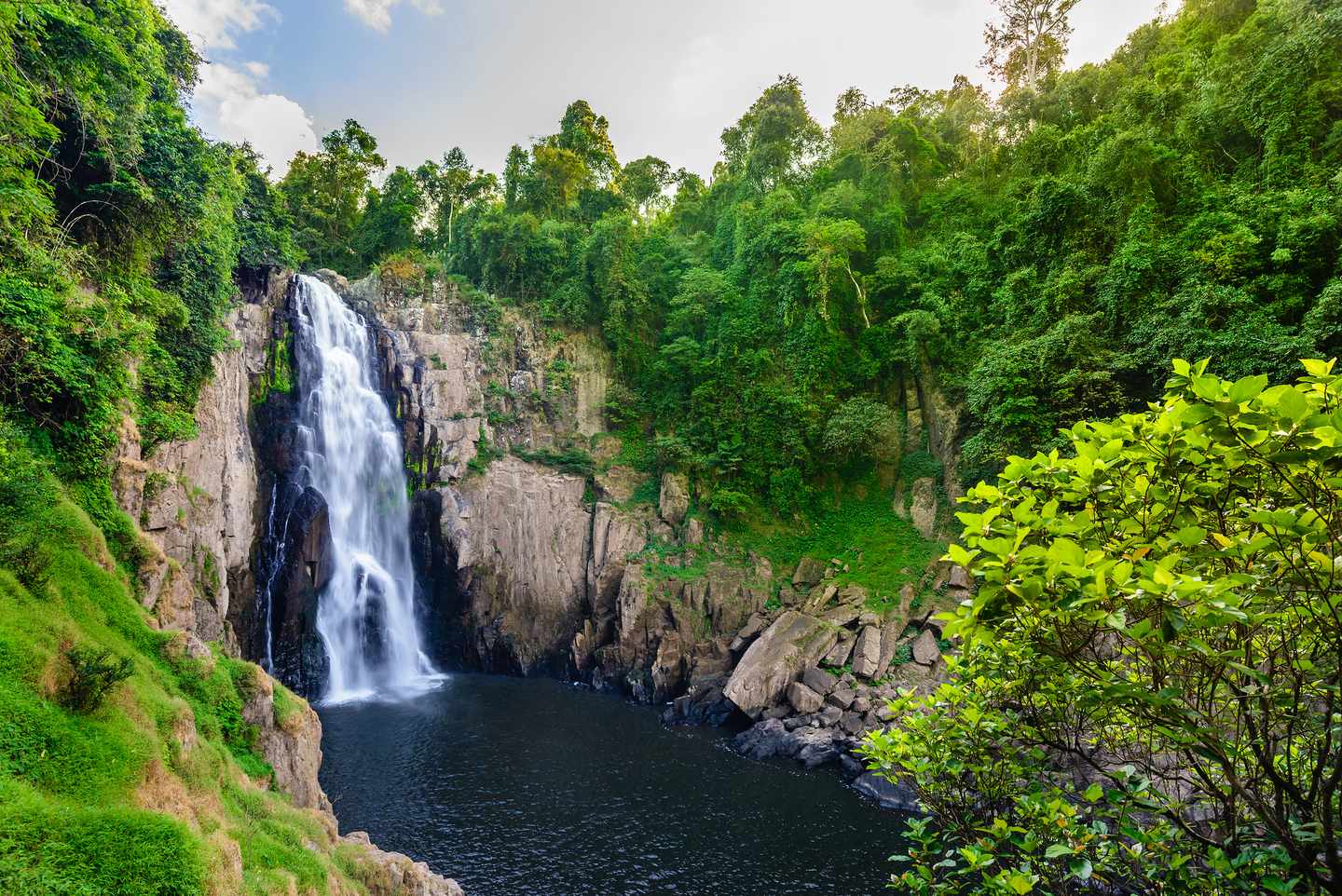 thailand-khao-yai-nationalpark-t-683251394.jpg