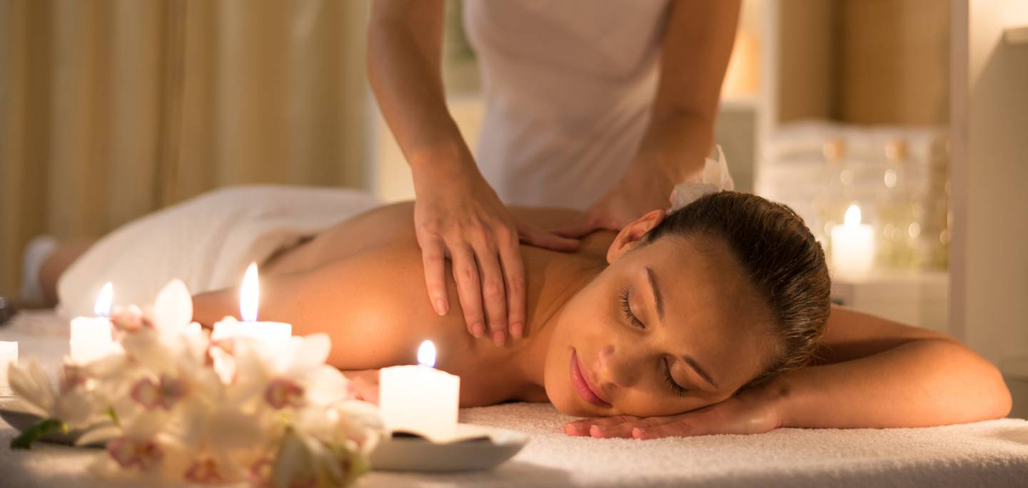 wellness-massage-g-506193344.jpg