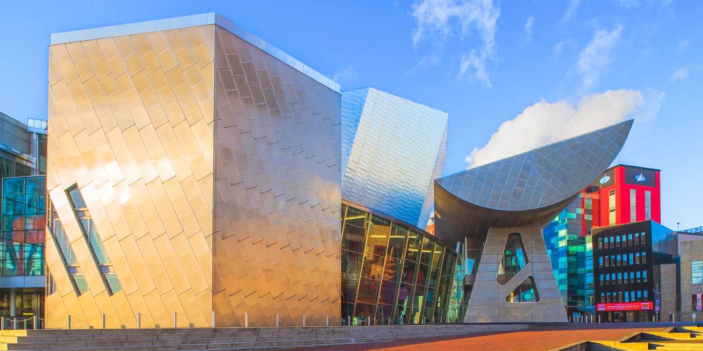 grossbritannien-england-manchester-506463_mauritiusimages_MEPI14550631_Lowry-Centre-in-Salford-Quays.jpg