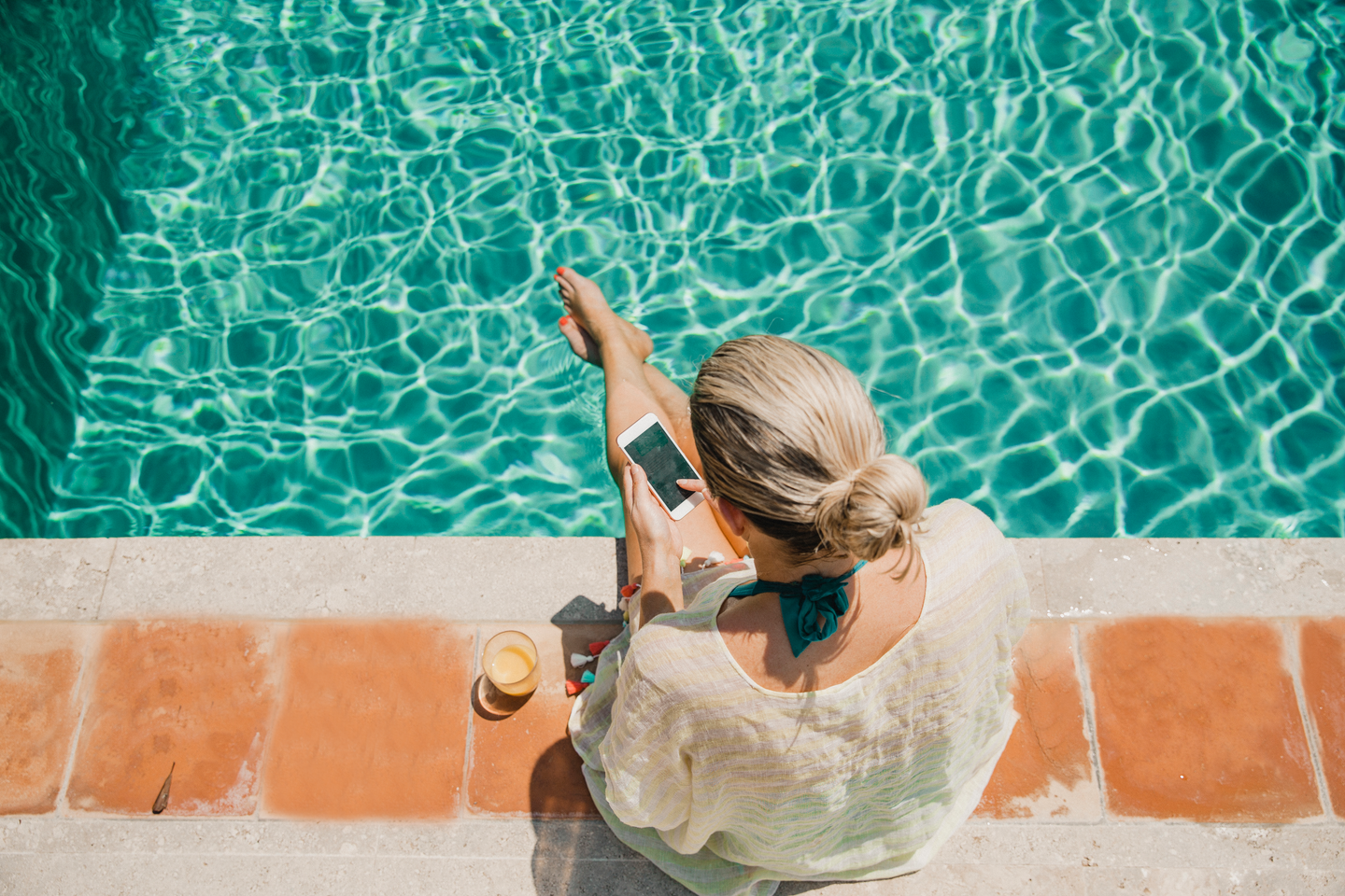 pool-handy-g-1071453096.jpg