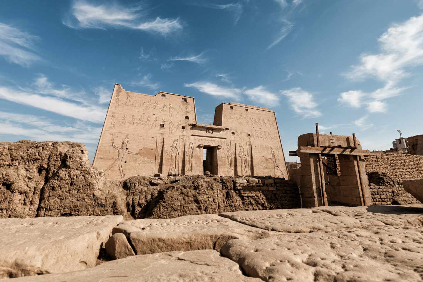 aegypten-luxor-esna-edfu-tempel-g1399626541.jpg