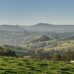 deutschland-rhoen-panorama-landschaft-g-502874388.jpg