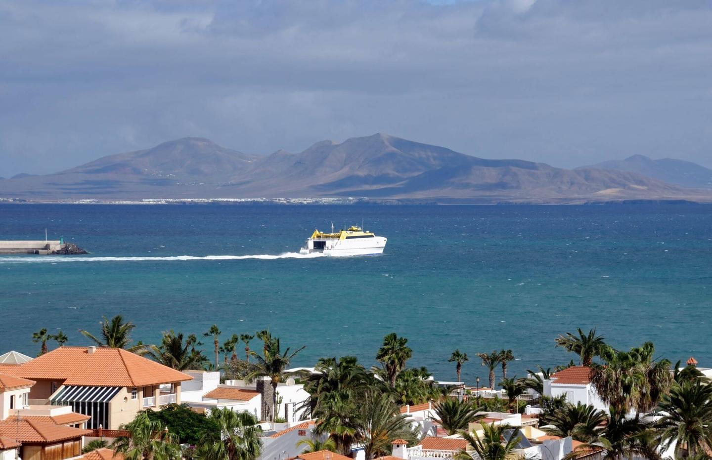 spanien-inselhopping-kanaren-slider-faehren-g-174807422.jpg