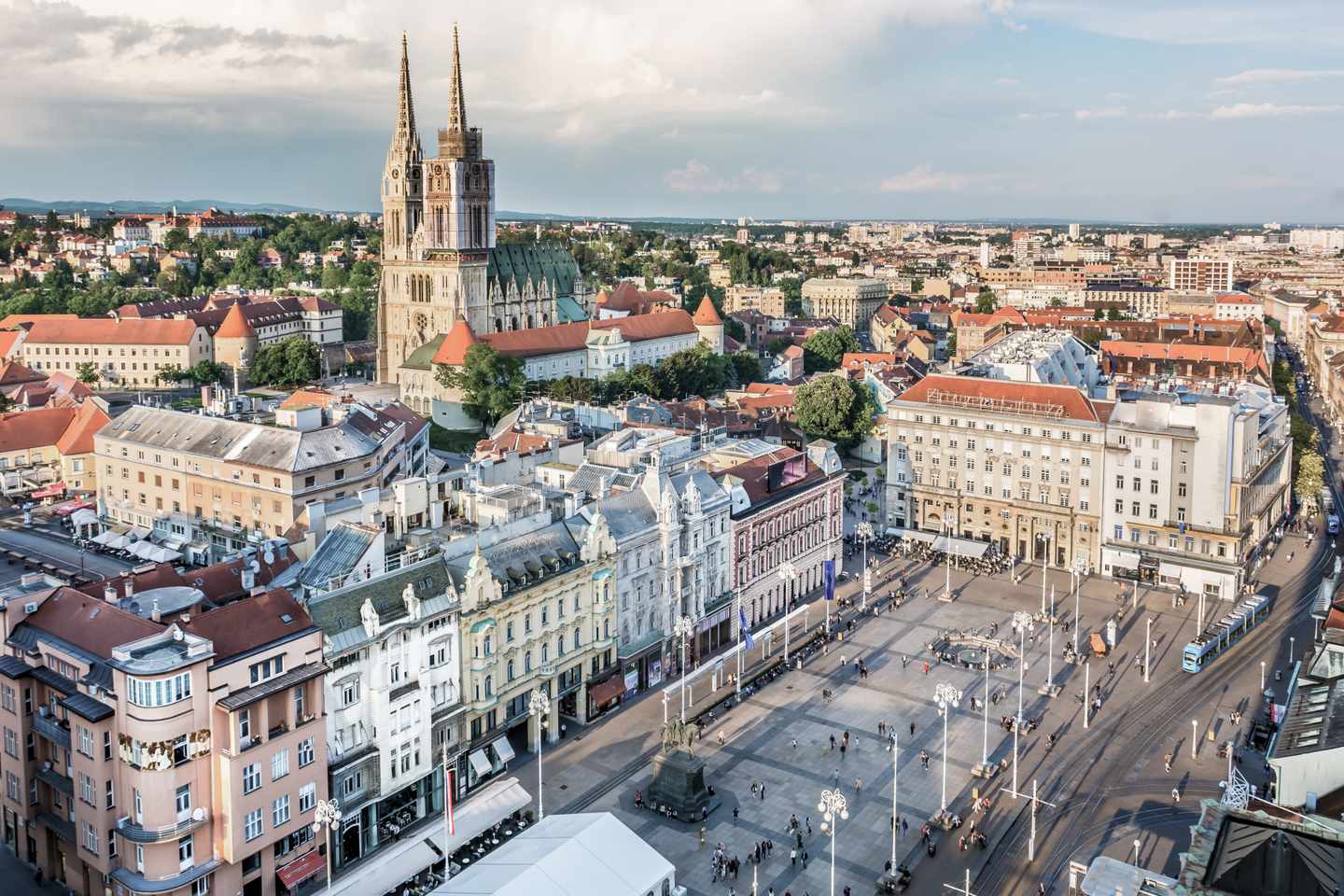 kroatien-zagreb-luftaufnahme-altstadt-g-546182488_bearbeitet.jpg