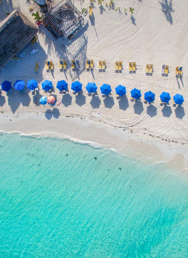 Strandurlaub Mexiko Strandurlaubin Mexiko: ein Traum in Türkis auf der Isla Mujeres