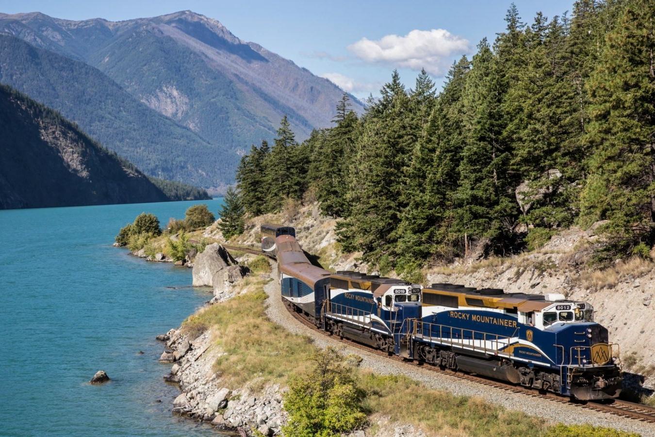 kanada-british-columbia-rocky-mountaineer-zug-zwischen-vancouver-und-jasper-f-rundreisen-YVR12047B_W22_1.jpg