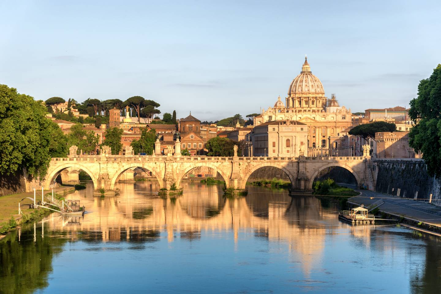 blt89c06d693acfe88a-italien-rom-st-peters-basilika-bei-sonnenaufgang-g-927441098.jpg italien-rom-st-peters-basilika-bei-sonnenaufgang-g-927441098