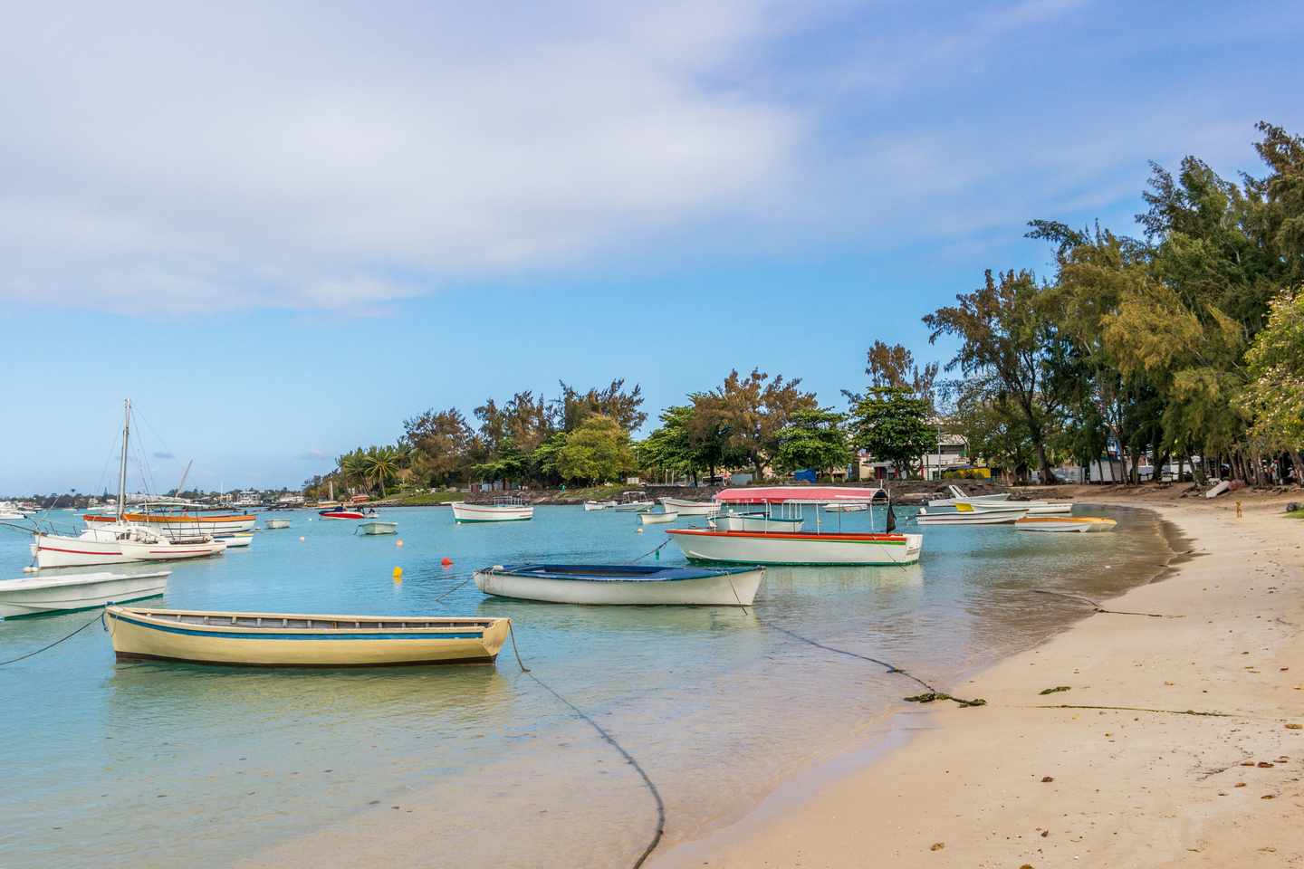 mauritius-grand-baie-stadtstrand-g-636640560.jpg