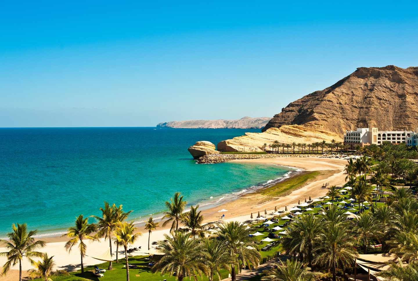 strandhotel-Oman-g-183189154.jpg