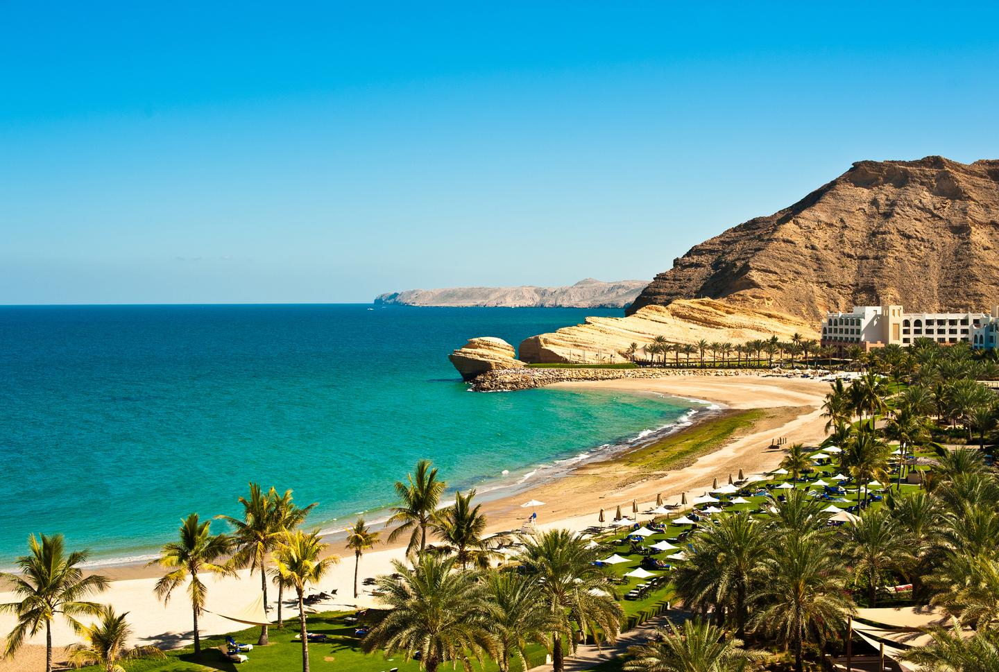 strandhotel-Oman-g-183189154.jpg