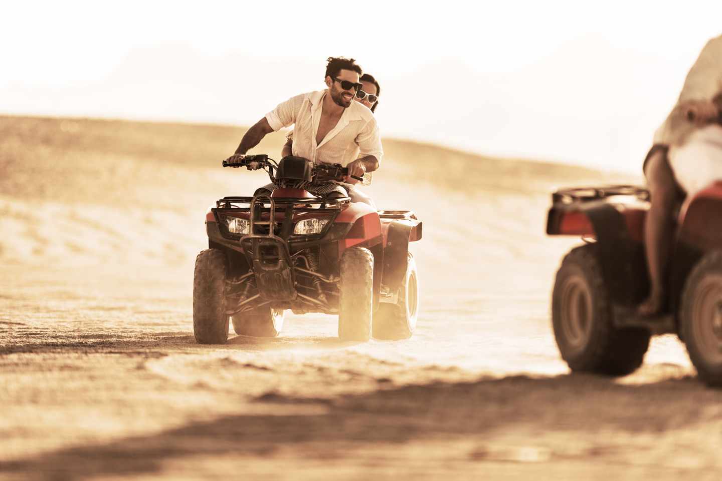 aegypten-hurghada-quad-wueste-g-533228889.jpg