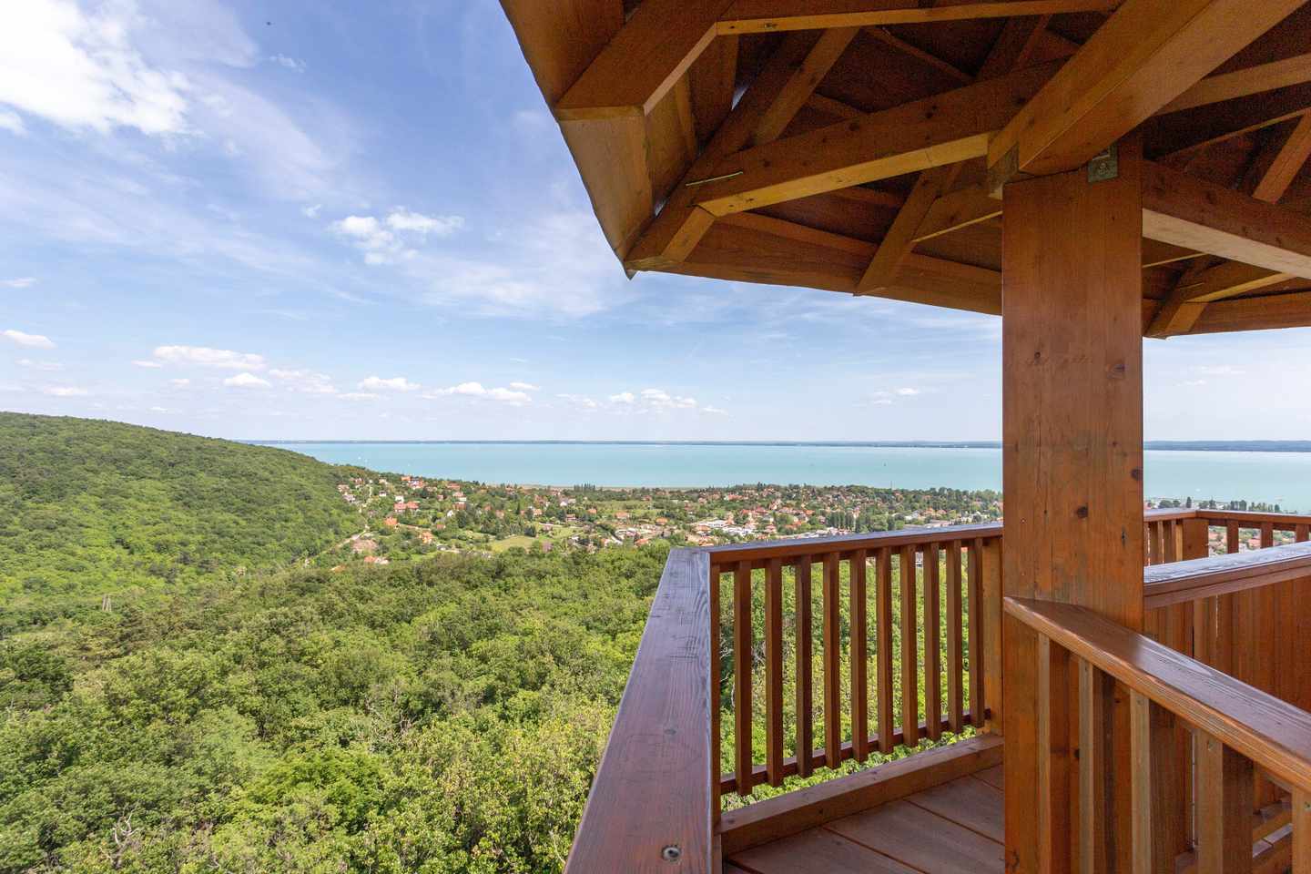 ungarn-balaton-aussichtsturm-klein-g-1202775804.jpg