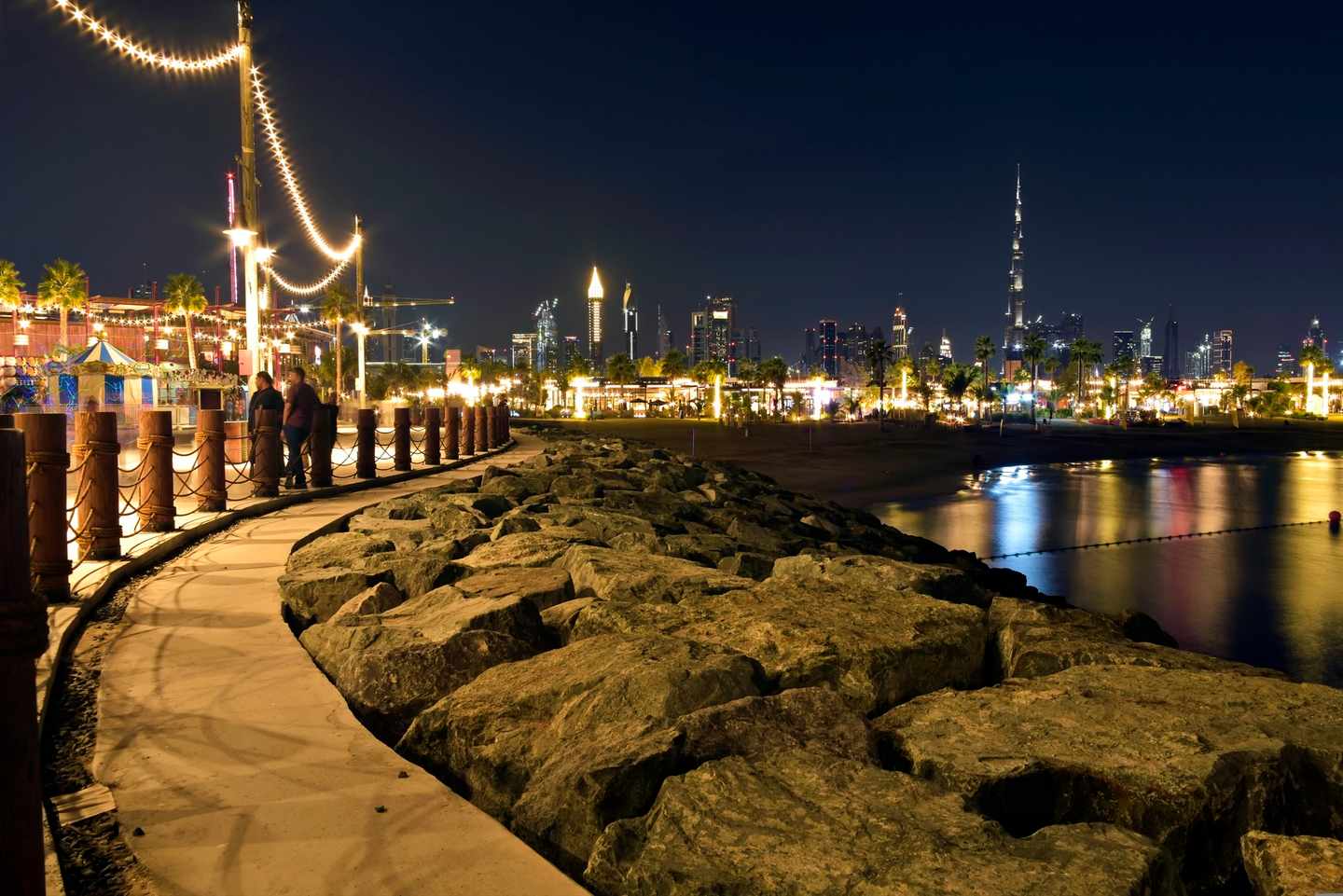vae-dubai-la-mer-g-1088861708.jpg