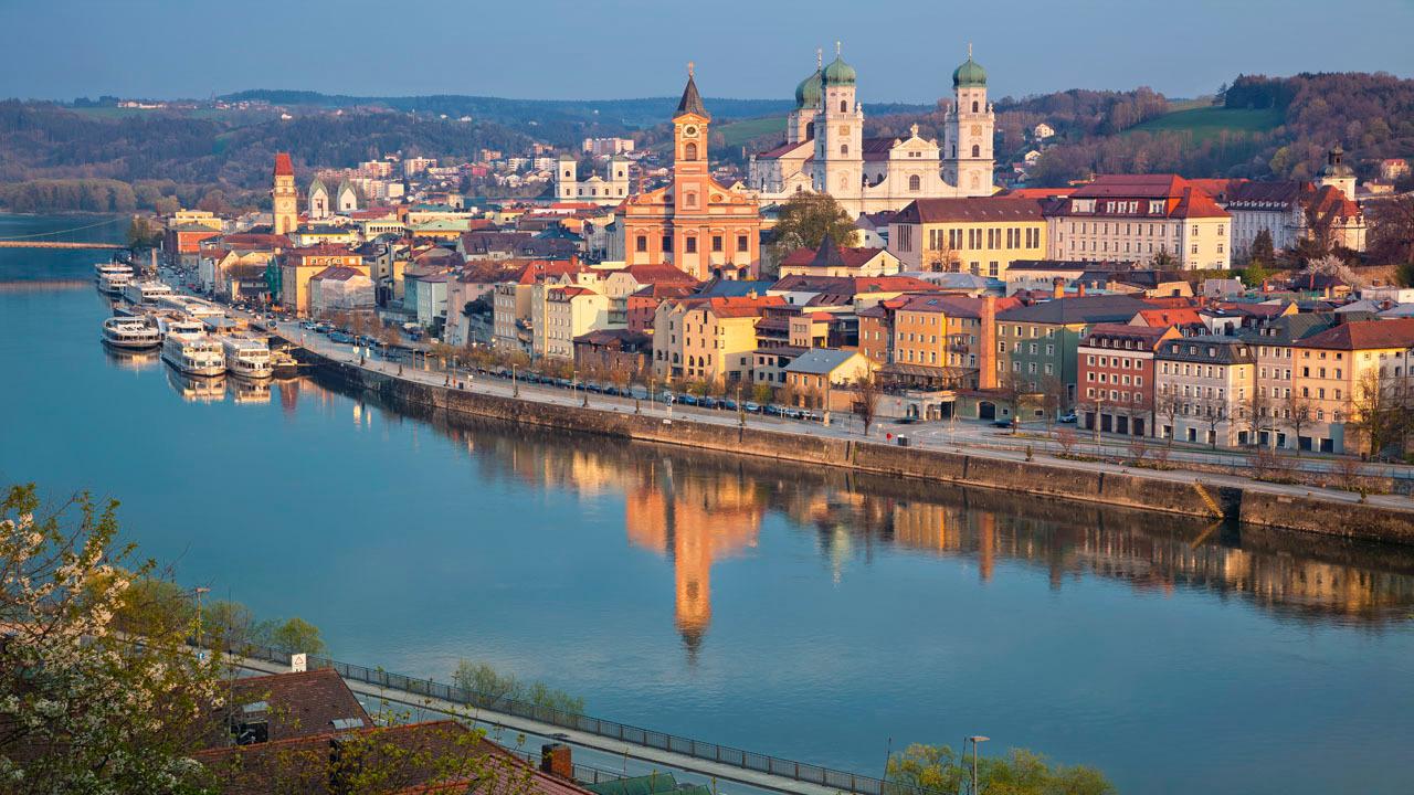 passau-stadtansicht-t-520495252.jpg