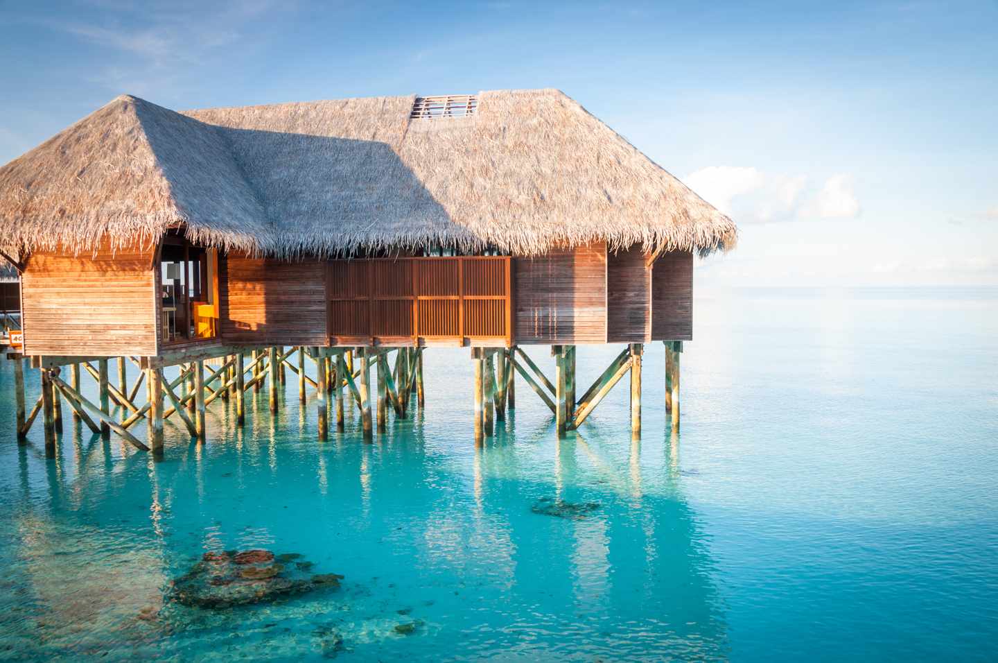 malediven-bora-bora-atoll-wasserbungalow-g-629997862.jpg