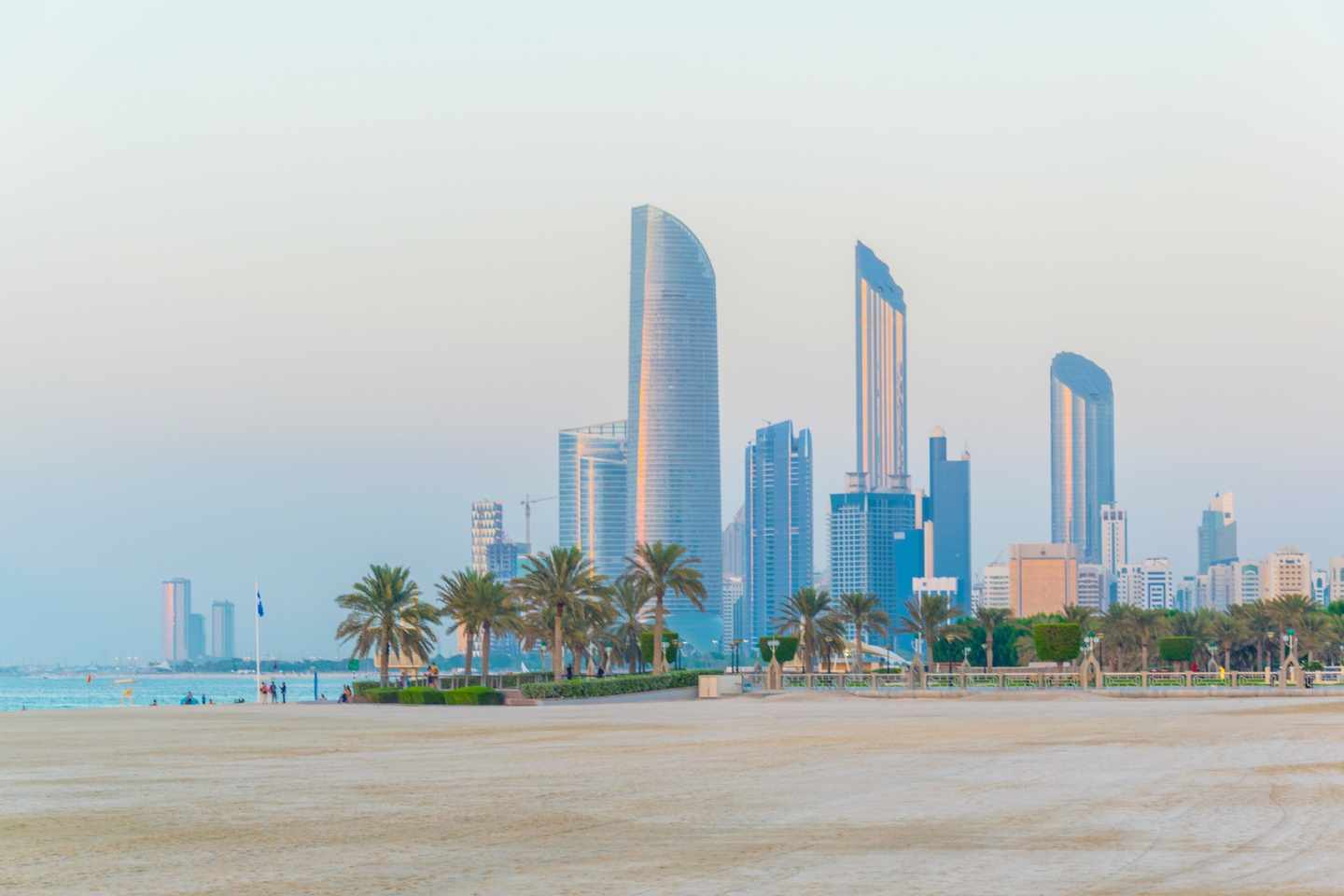 vae-abu-dhabi-corniche-beach-g-1141295892.jpg