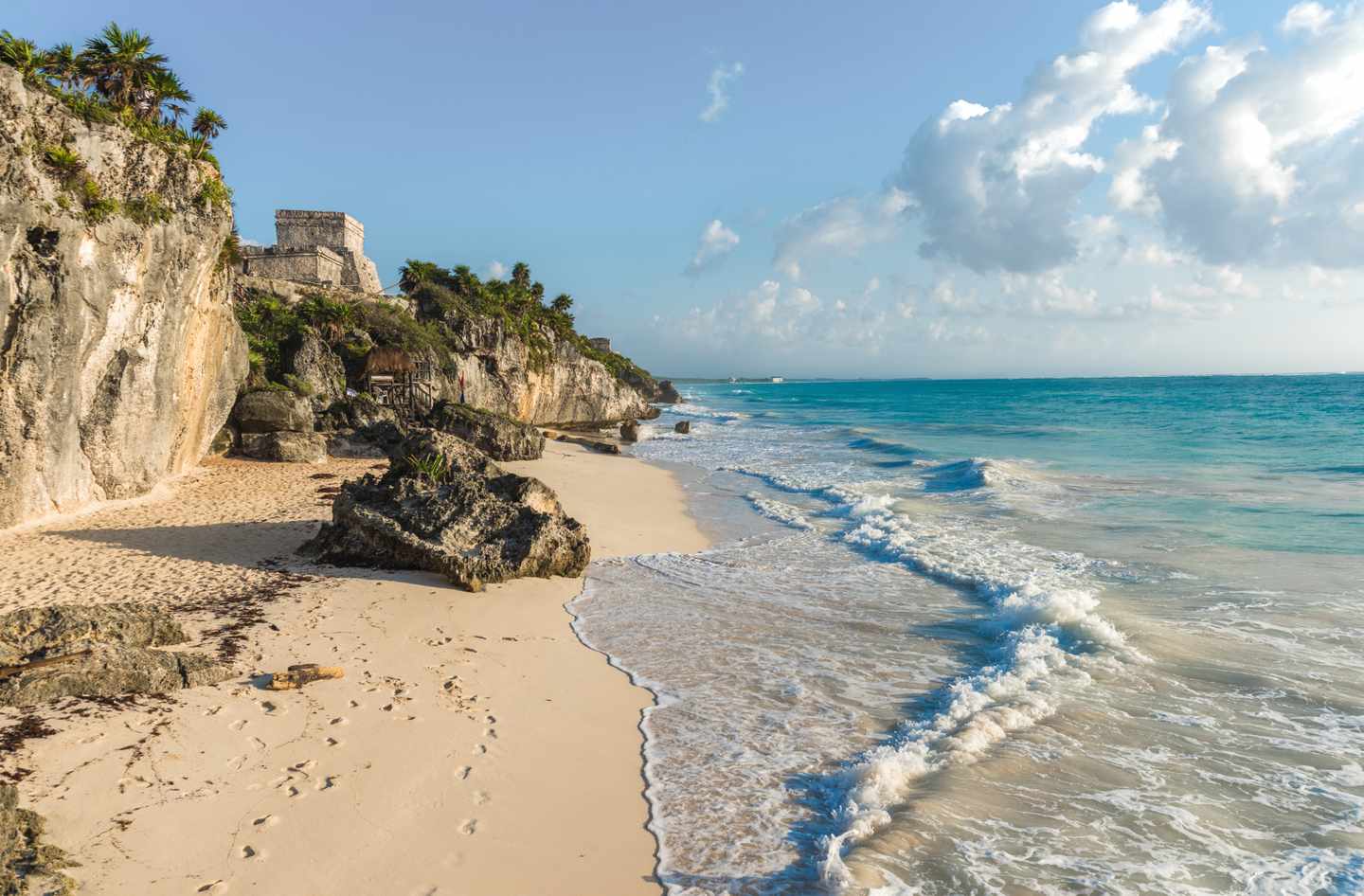 mexiko-yucatan-tulum-maya-ruinen-am-strand-g-643836382.jpg