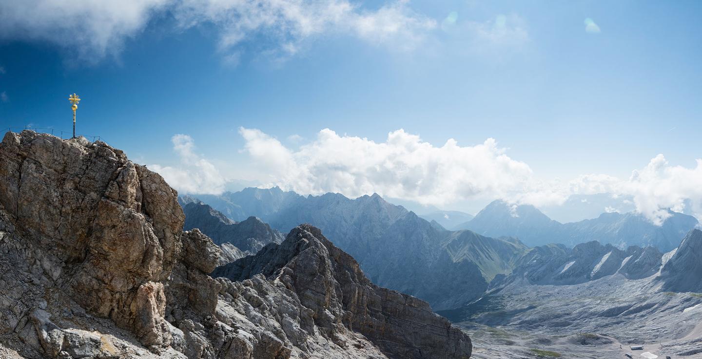 blt5bd6ee581c098ee6-deutschland-bayern-zugspitze-hoehster-berg-in-deutschland-aussicht-g-1128635452.jpg deutschland-bayern-zugspitze-hoehster-berg-in-deutschland-aussicht-g-1128635452.jpg