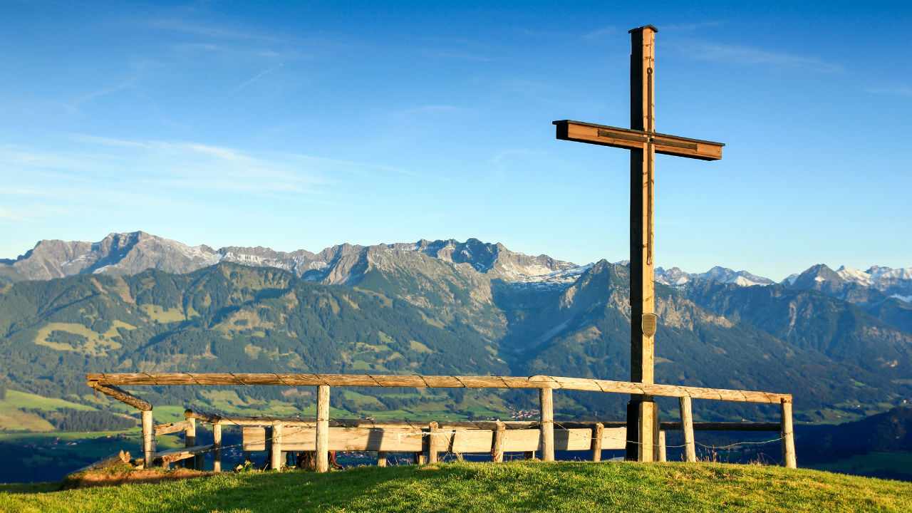 allgaeu-gipfelkreuz-ausblick-t-918897626.jpg