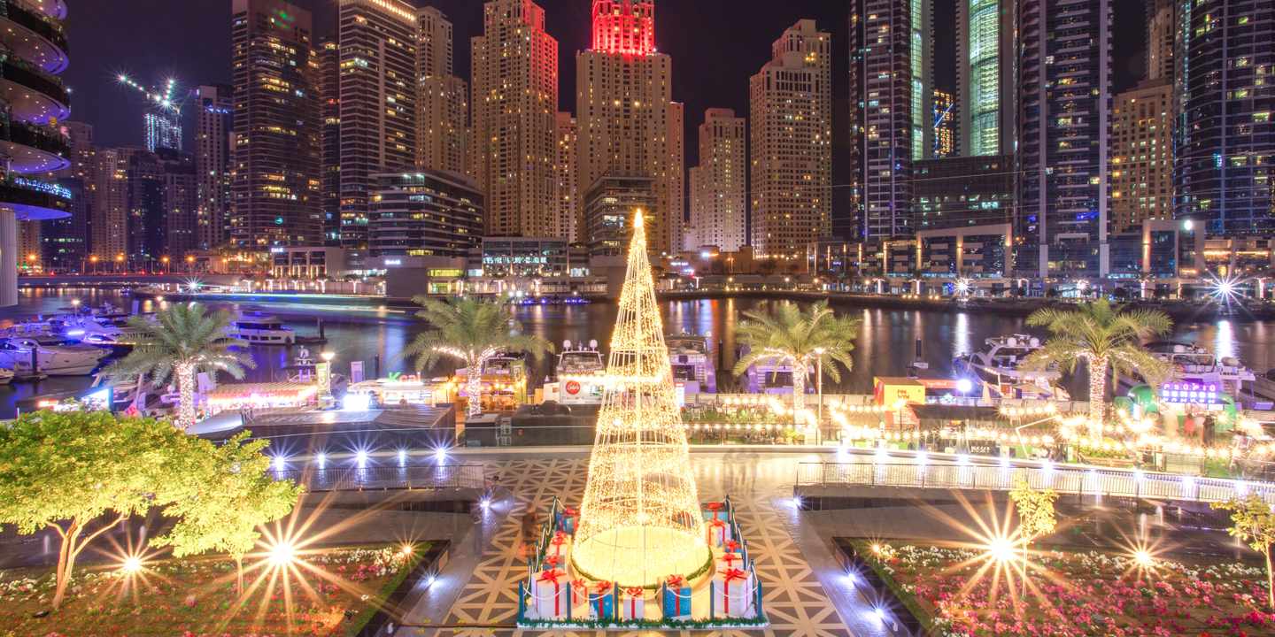 vae-dubai-weihnachtsbaum-g-1442910662.jpg