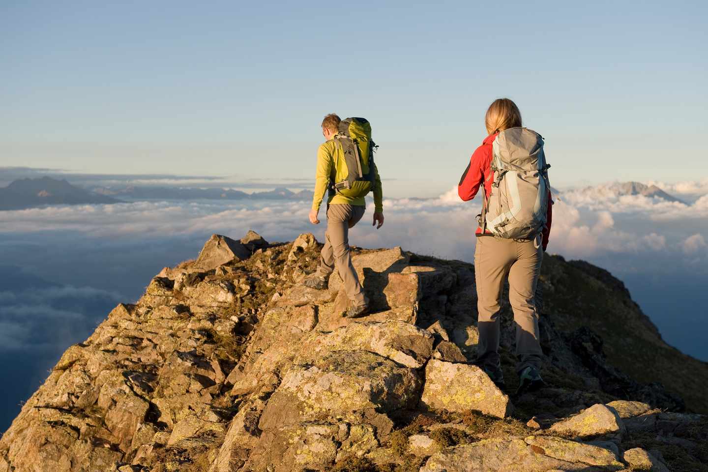 blt8637f6ae289c0229-alpen-wandern-g-183799668.jpg Gipfelstürmer in den Alpen