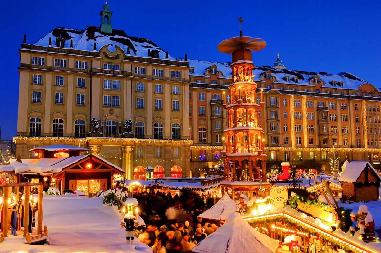 deutschland-dresden-striezelmarkt-g-187782309.jpg