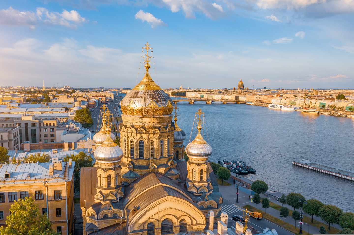 russland-sankt-petersburg-newa-klein-g-1160831027.jpg