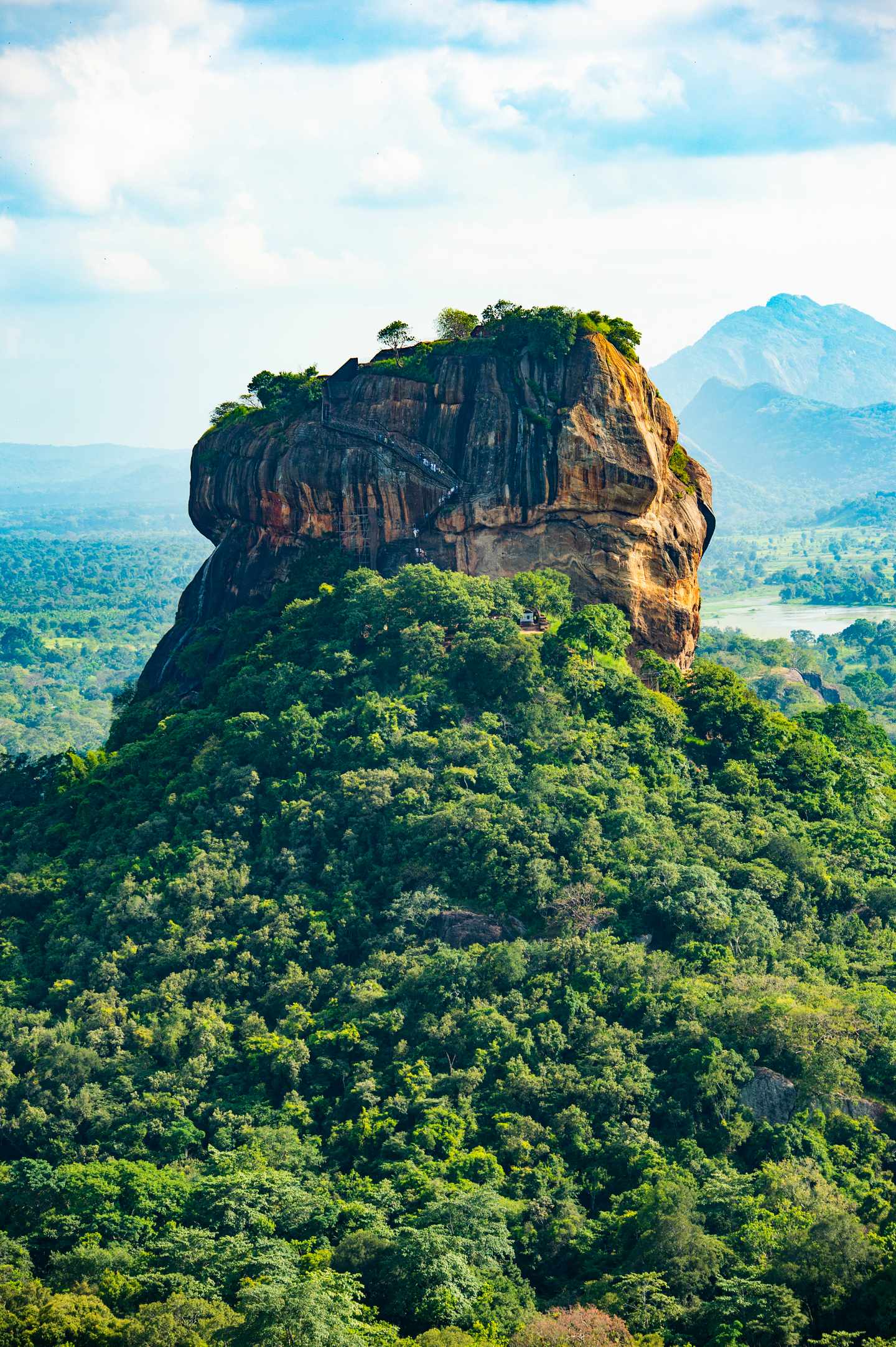 blt547385d61c6166b9-sri-lanka-l_wenberg-g-971934682.jpg Aussicht auf den Löwenberg in Sri Lanka