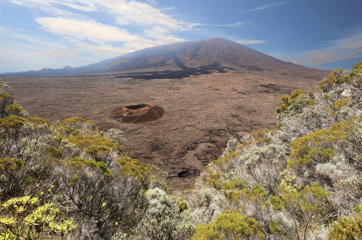 la-reunion-vulkan-piton-de-la-fournaise-g-1206655599.jpg