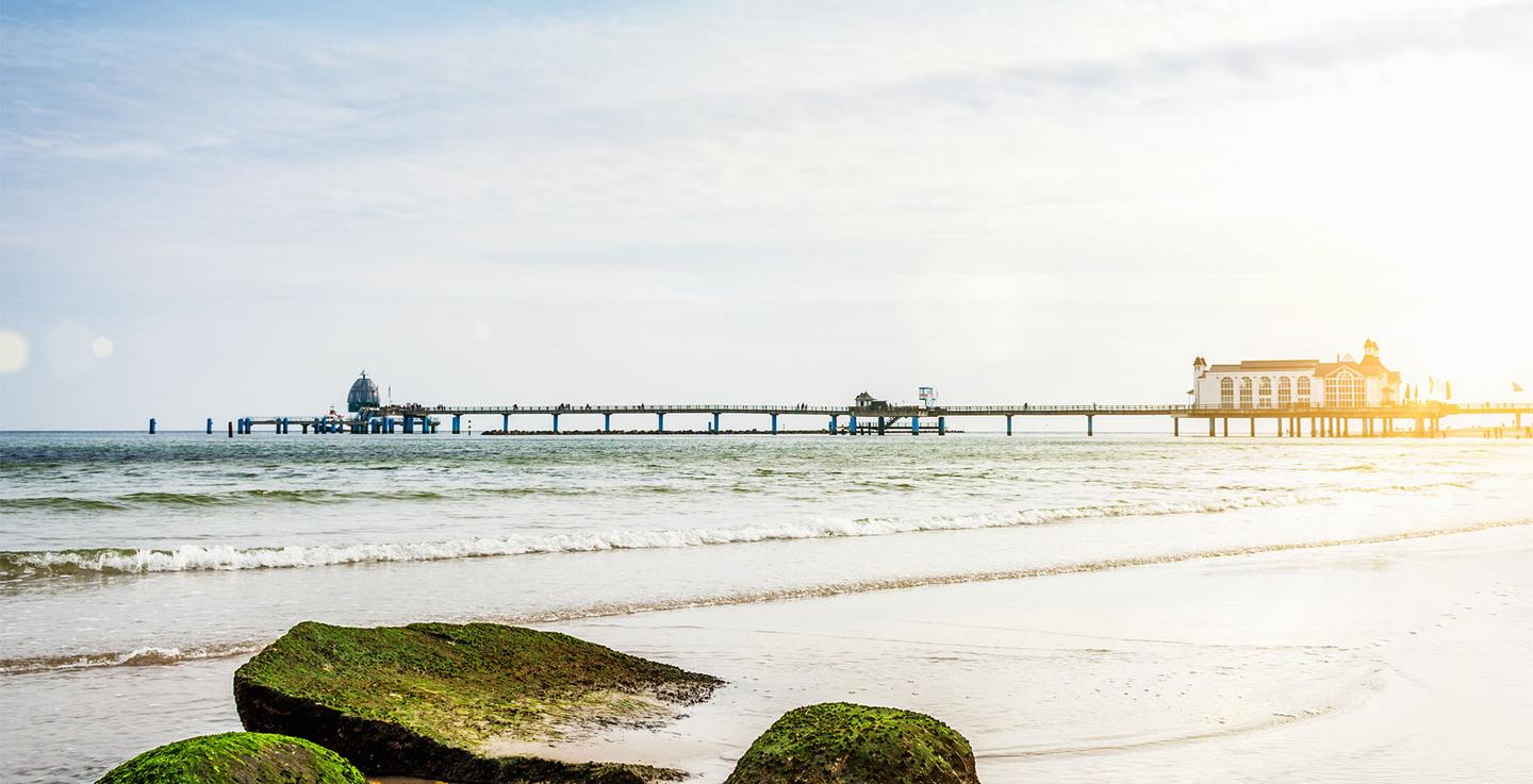 blt26405d6fde846956-deutschland-ostsee-ruegen-strand-mit-felsen-g-175260850.jpg deutschland-ostsee-ruegen-strand-mit-felsen-g-175260850.jpg